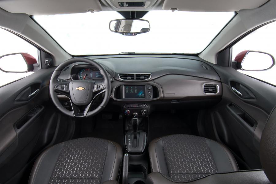 Торпедо Chevrolet Prisma 2016 года  (фото 2 из 40)